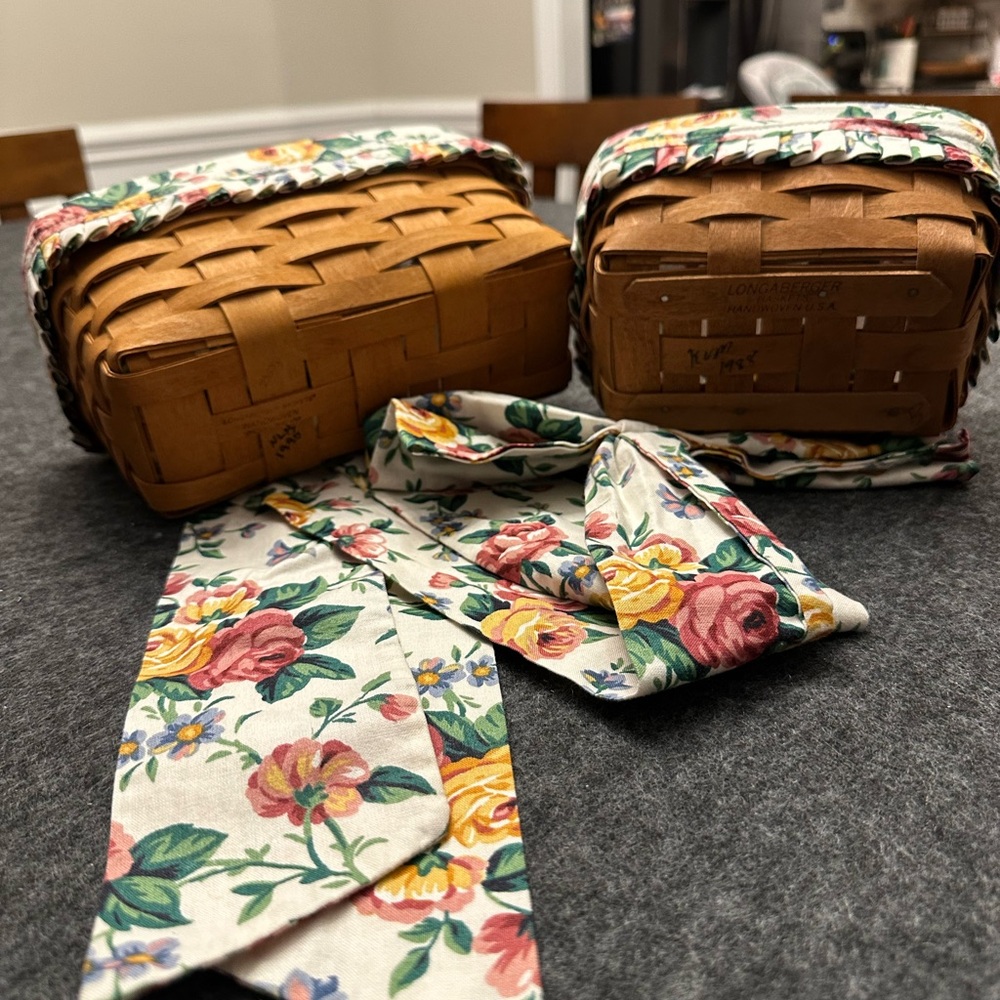 Floral Tie with Woven Basket